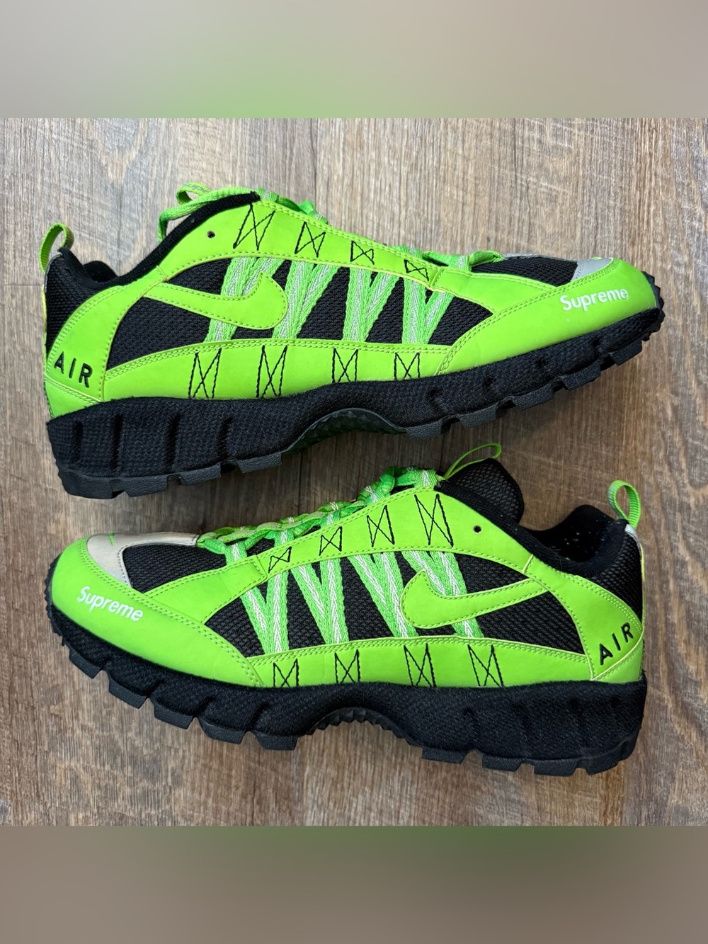 Supreme x Nike Air Humara 17 Action Green Black